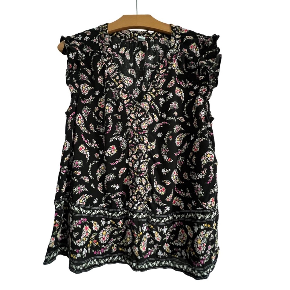 Old Navy Women’s Black Floral print Top Size: Medium
